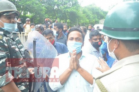 10323 Teachers Protests Rocks Civil Secretariat 10323 Teachers Protests Rocks Civil Secretariat